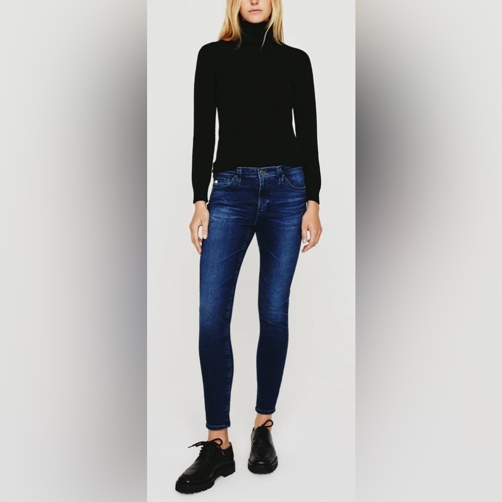AG The Legging Super Skinny Dark Wash Jeans - Size 28
